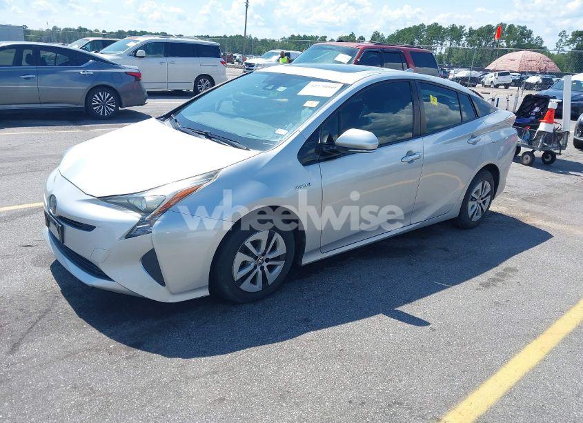 Photo 2 of 2016 Toyota Prius THREE (VIN JTDKARFU6G3024381)