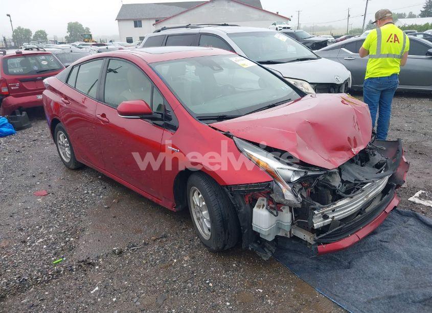2016 Toyota Prius THREE (VIN JTDKARFU6G3521270) main photo
