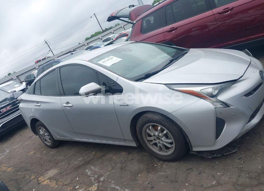 Photo 12 of 2018 Toyota Prius FOUR (VIN JTDKARFU6J3057288)