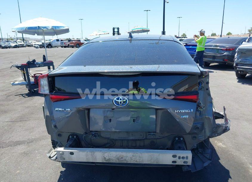 Photo 17 of 2020 Toyota Prius L ECO (VIN JTDKARFU6L3121929)