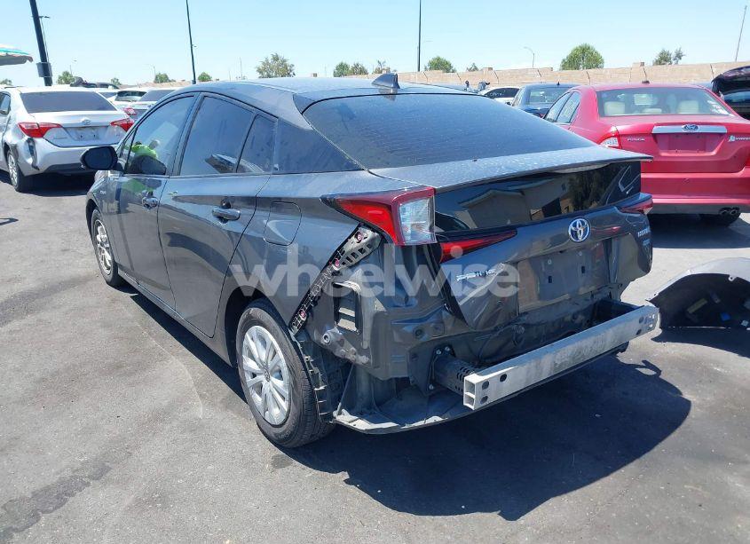 Photo 3 of 2020 Toyota Prius L ECO (VIN JTDKARFU6L3121929)