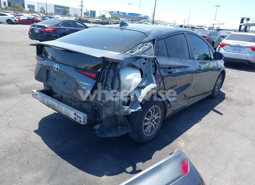 Photo 6 of 2020 Toyota Prius L ECO (VIN JTDKARFU6L3121929)