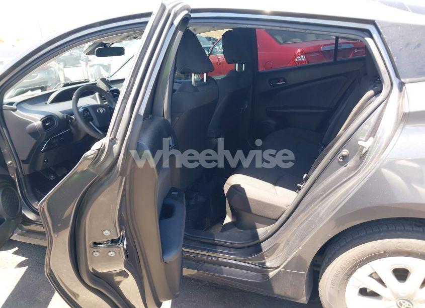 Photo 8 of 2020 Toyota Prius L ECO (VIN JTDKARFU6L3121929)