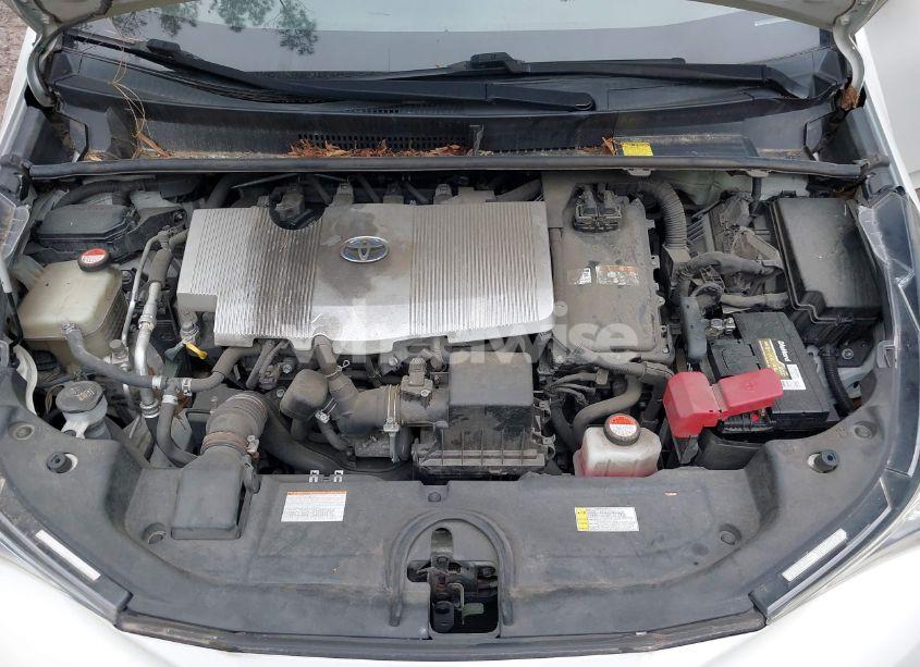 Photo 10 of 2016 Toyota Prius FOUR TOURING (VIN JTDKARFU7G3009534)