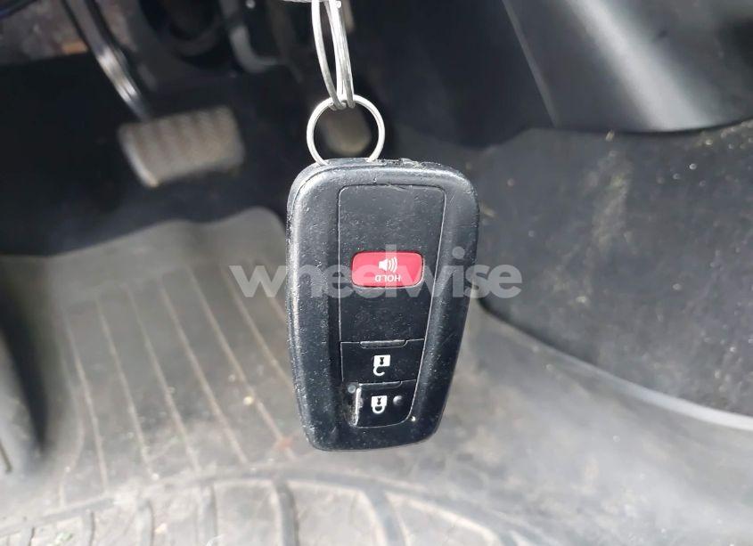 Photo 11 of 2016 Toyota Prius FOUR TOURING (VIN JTDKARFU7G3009534)