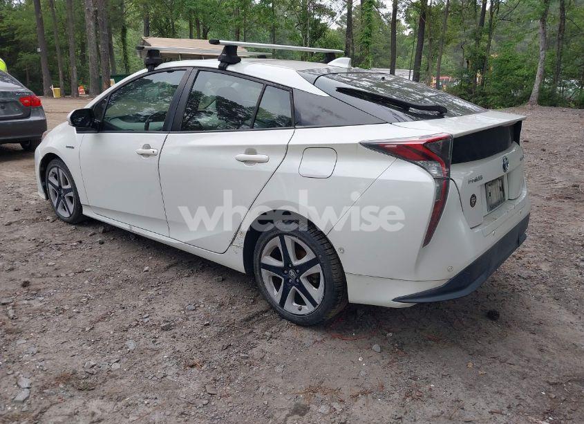 Photo 3 of 2016 Toyota Prius FOUR TOURING (VIN JTDKARFU7G3009534)