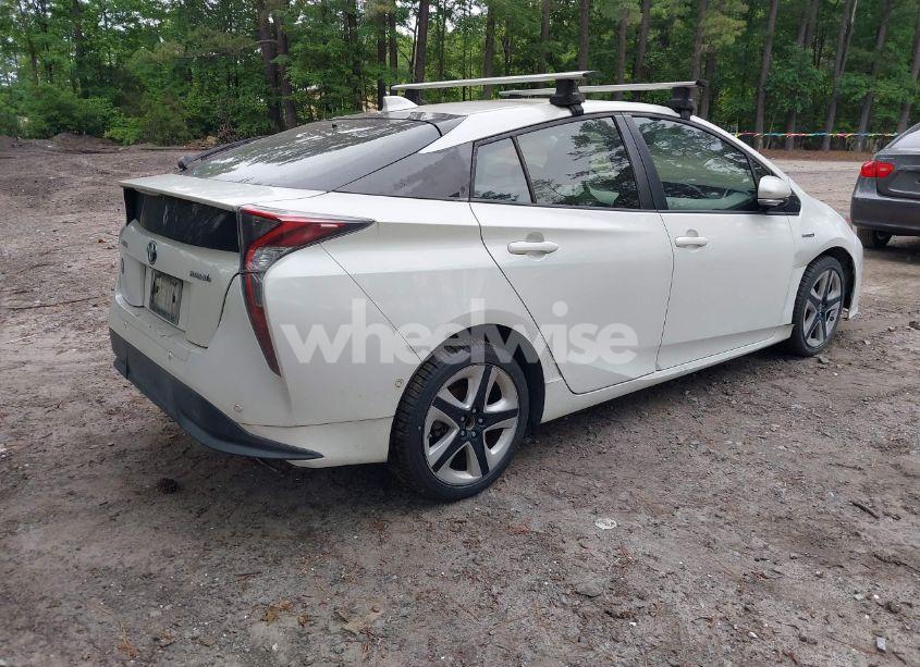 Photo 4 of 2016 Toyota Prius FOUR TOURING (VIN JTDKARFU7G3009534)
