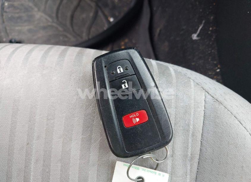 Photo 11 of 2016 Toyota Prius THREE (VIN JTDKARFU7G3018542)