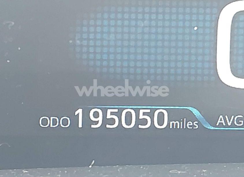 Photo 15 of 2016 Toyota Prius THREE (VIN JTDKARFU7G3018542)