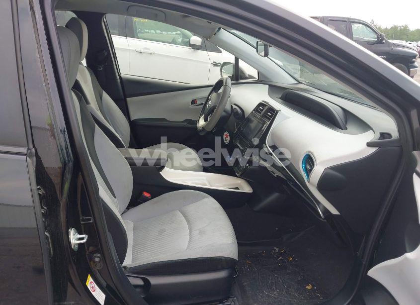 Photo 5 of 2016 Toyota Prius THREE (VIN JTDKARFU7G3018542)