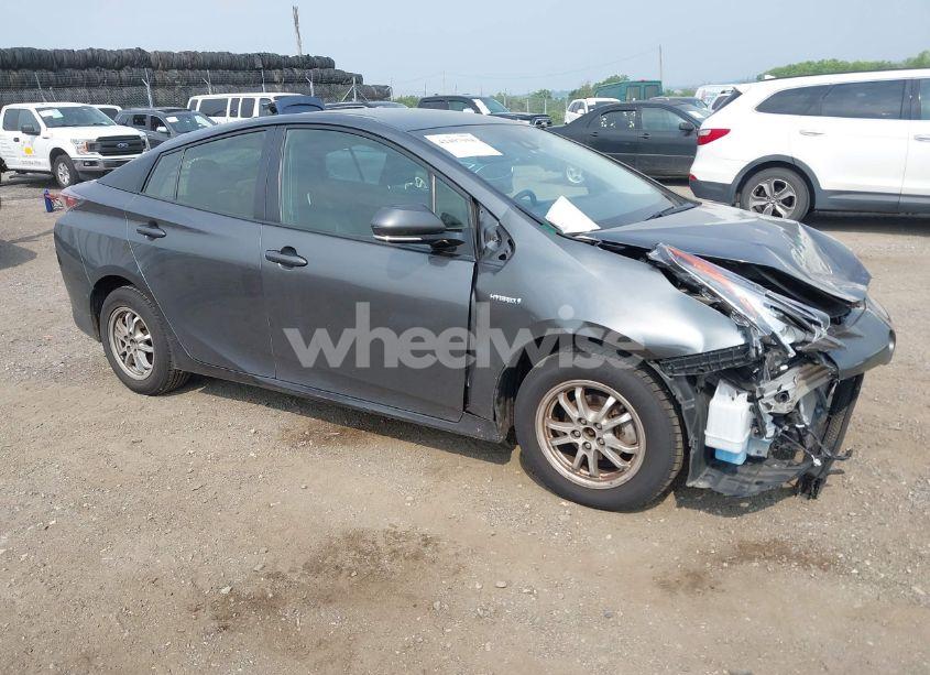 2017 Toyota Prius FOUR (VIN JTDKARFU7H3049940) main photo