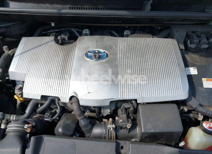 Photo 10 of 2017 Toyota Prius FOUR (VIN JTDKARFU7H3049940)