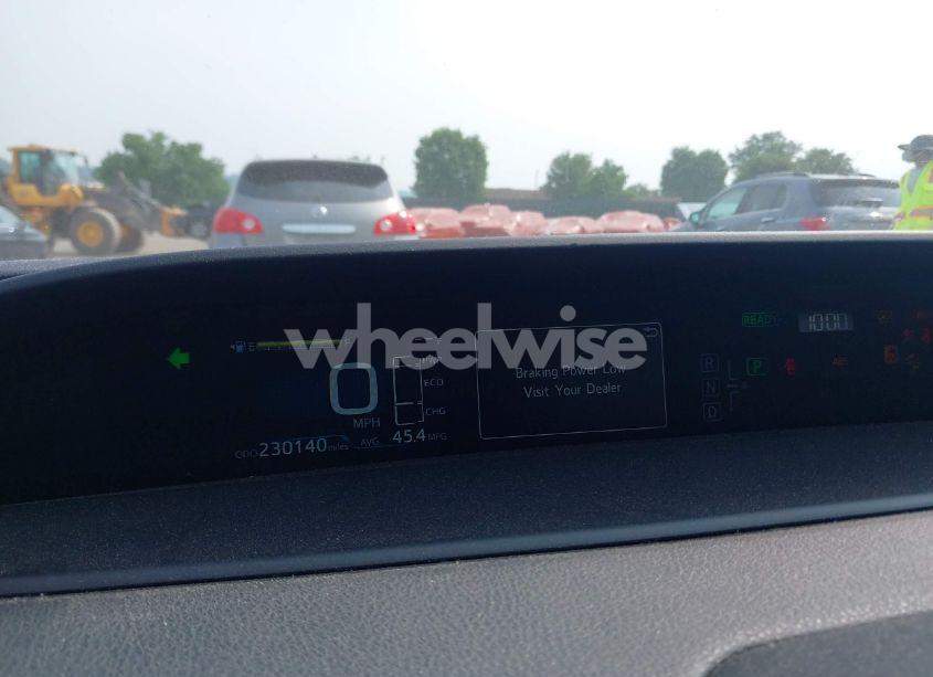 Photo 7 of 2017 Toyota Prius FOUR (VIN JTDKARFU7H3049940)