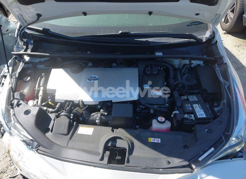 Photo 10 of 2018 Toyota Prius TWO ECO (VIN JTDKARFU7J3068428)