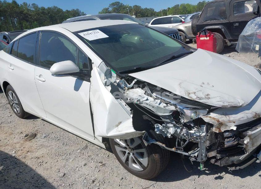 Photo 13 of 2018 Toyota Prius TWO ECO (VIN JTDKARFU7J3068428)