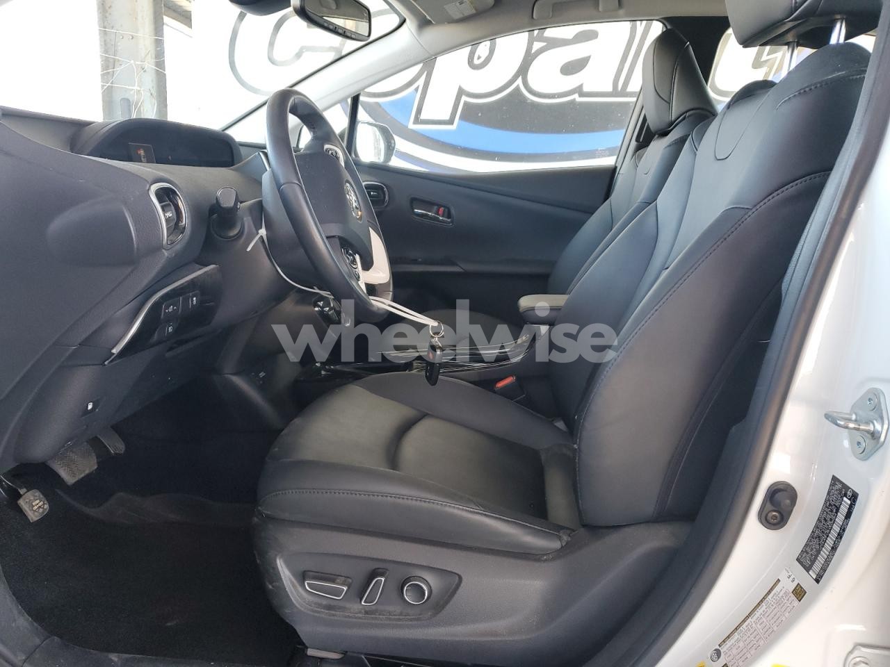 Photo 7 of 2017 TOYOTA PRIUS (VIN JTDKARFU8H3036064)