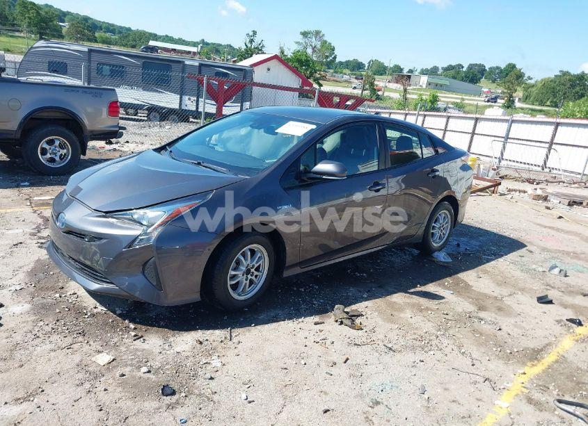 Photo 2 of 2017 Toyota Prius FOUR (VIN JTDKARFU8H3539934)