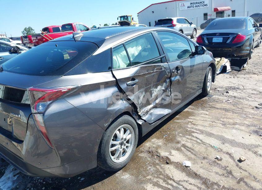 Photo 6 of 2017 Toyota Prius FOUR (VIN JTDKARFU8H3539934)