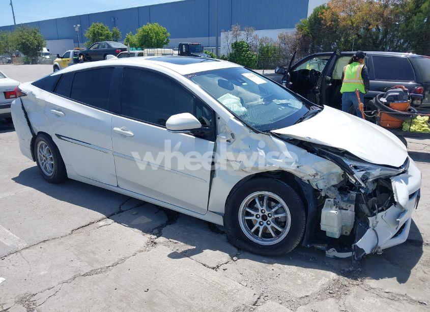 2018 Toyota Prius FOUR (VIN JTDKARFU8J3054828) main photo