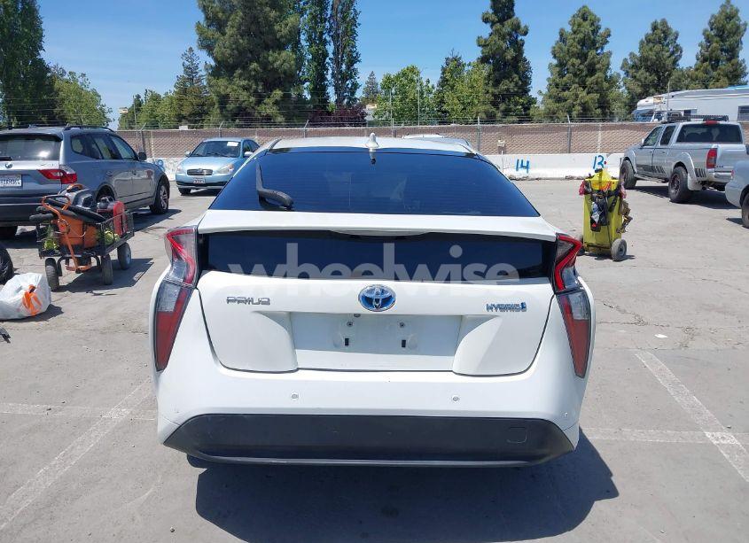 Photo 16 of 2018 Toyota Prius FOUR (VIN JTDKARFU8J3054828)