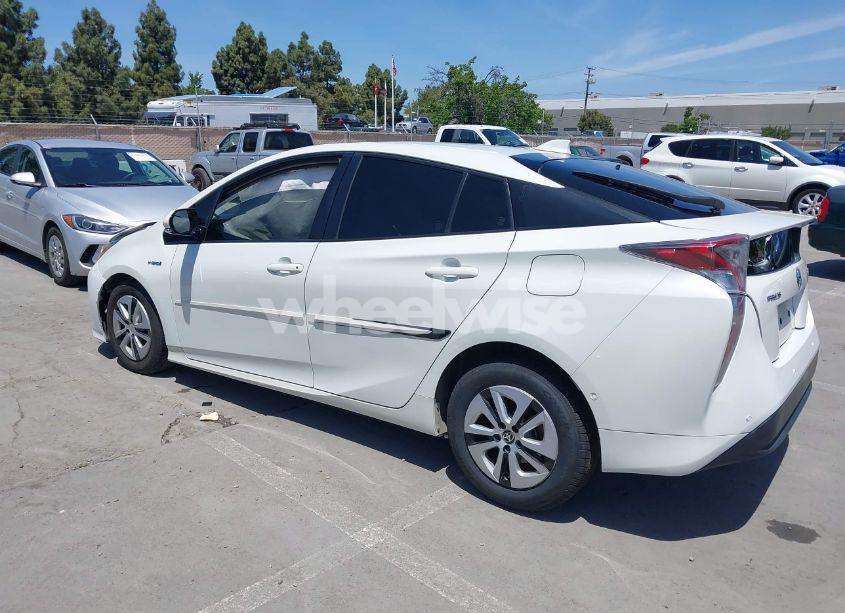 Photo 3 of 2018 Toyota Prius FOUR (VIN JTDKARFU8J3054828)