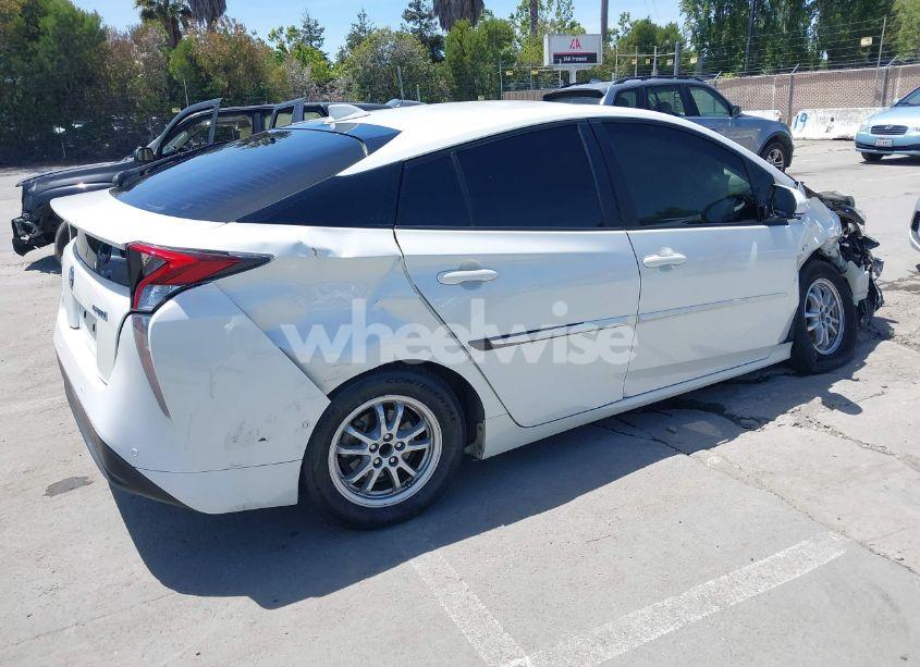 Photo 4 of 2018 Toyota Prius FOUR (VIN JTDKARFU8J3054828)