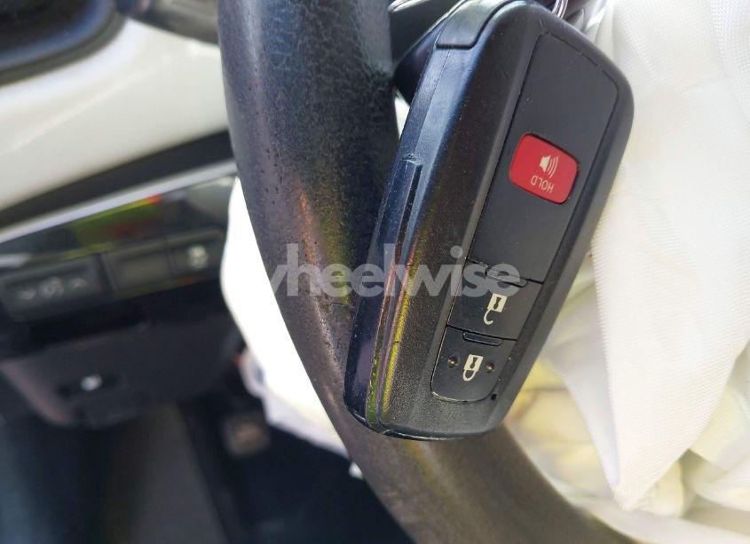 Photo 11 of 2019 Toyota Prius L ECO (VIN JTDKARFU8K3098278)