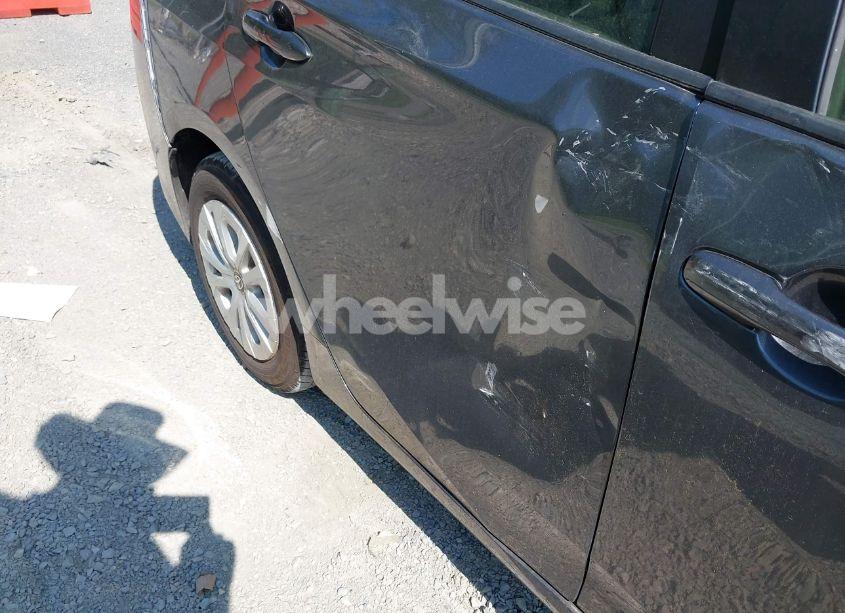 Photo 12 of 2019 Toyota Prius L ECO (VIN JTDKARFU8K3098278)