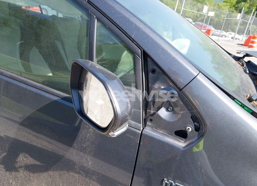 Photo 20 of 2019 Toyota Prius L ECO (VIN JTDKARFU8K3098278)