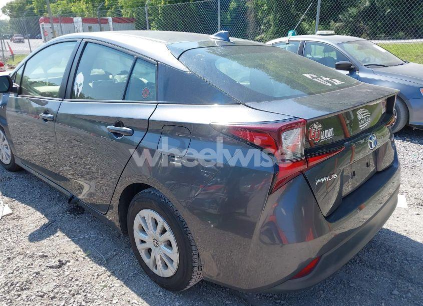 Photo 3 of 2019 Toyota Prius L ECO (VIN JTDKARFU8K3098278)