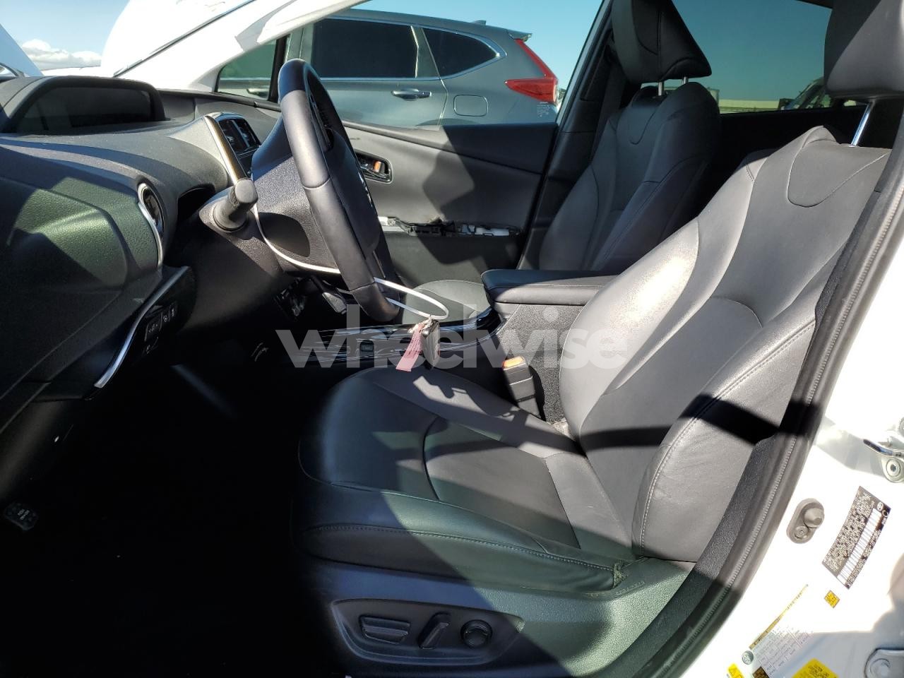 Photo 7 of 2020 TOYOTA PRIUS L (VIN JTDKARFU8L3111418)