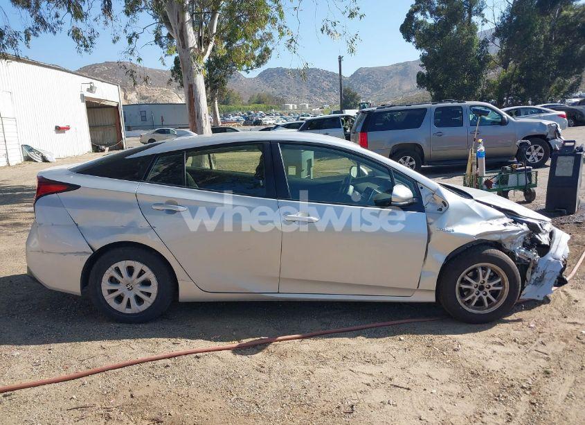Photo 13 of 2020 Toyota Prius LE (VIN JTDKARFU8L3112245)