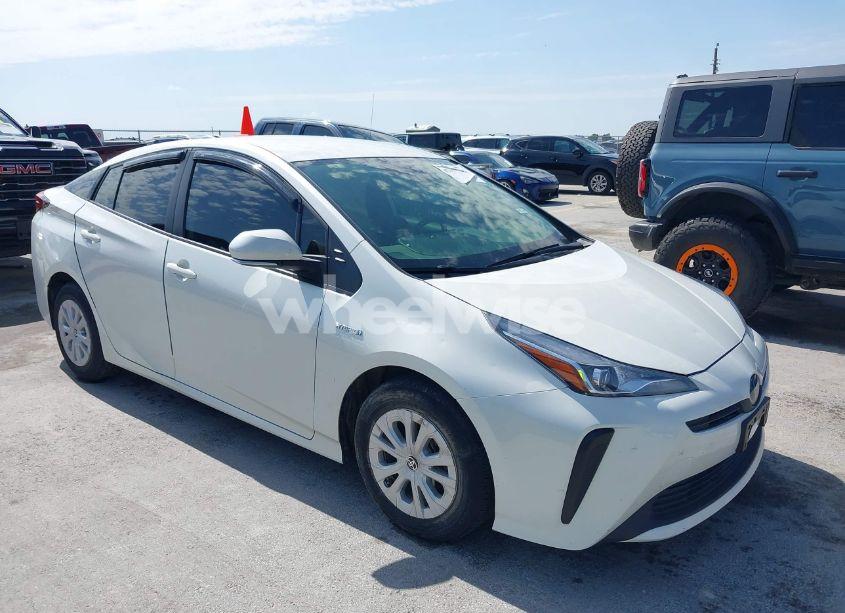 2020 Toyota Prius L ECO (VIN JTDKARFU8L3126291) main photo