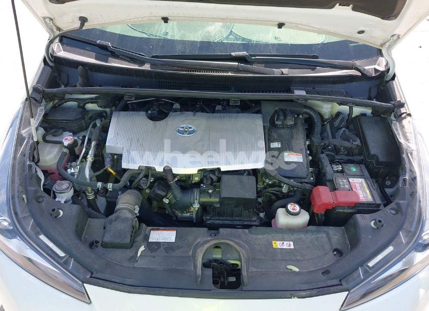 Photo 10 of 2020 Toyota Prius L ECO (VIN JTDKARFU8L3126291)