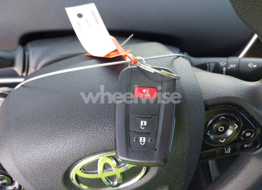 Photo 11 of 2020 Toyota Prius L ECO (VIN JTDKARFU8L3126291)