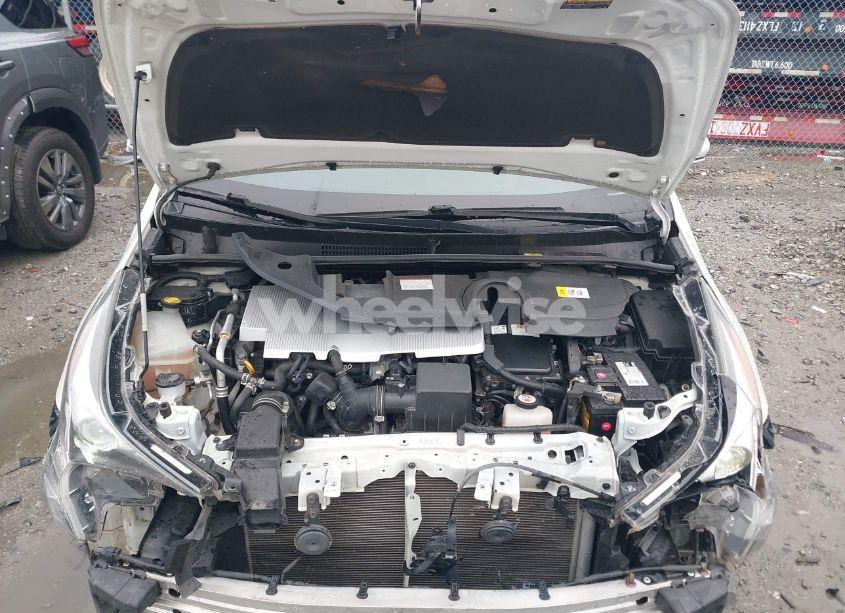 Photo 10 of 2016 Toyota Prius FOUR TOURING (VIN JTDKARFU9G3023659)