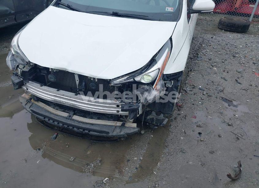 Photo 19 of 2016 Toyota Prius FOUR TOURING (VIN JTDKARFU9G3023659)