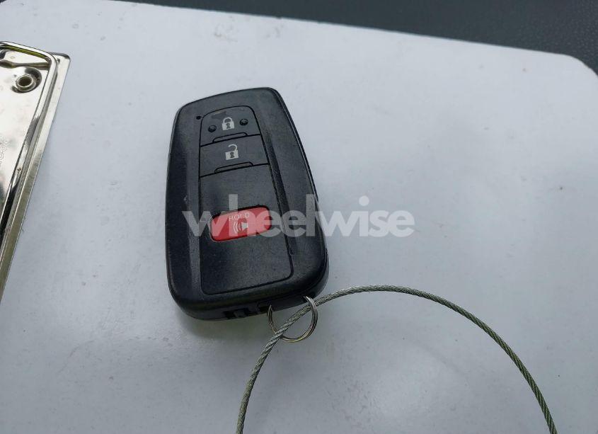 Photo 11 of 2017 Toyota Prius THREE (VIN JTDKARFU9H3536248)