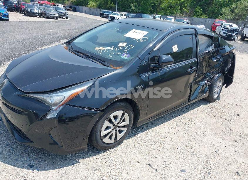 Photo 2 of 2017 Toyota Prius THREE (VIN JTDKARFU9H3536248)