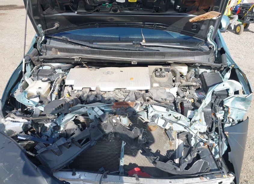 Photo 10 of 2018 Toyota Prius THREE (VIN JTDKARFU9J3068026)