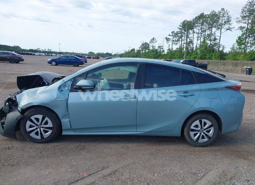 Photo 14 of 2018 Toyota Prius THREE (VIN JTDKARFU9J3068026)