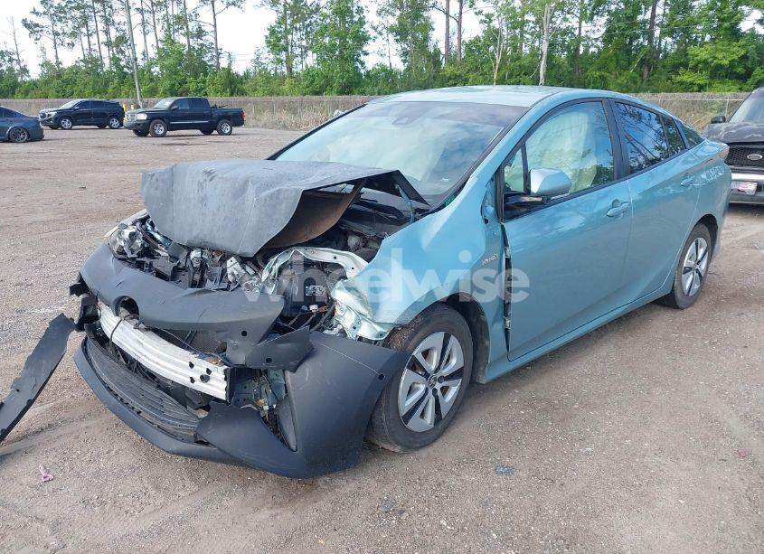 Photo 2 of 2018 Toyota Prius THREE (VIN JTDKARFU9J3068026)