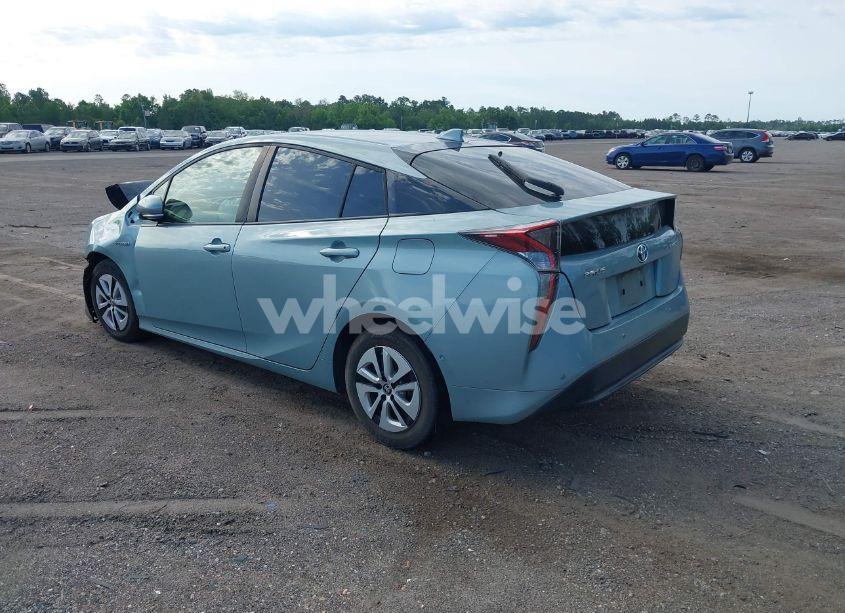 Photo 3 of 2018 Toyota Prius THREE (VIN JTDKARFU9J3068026)