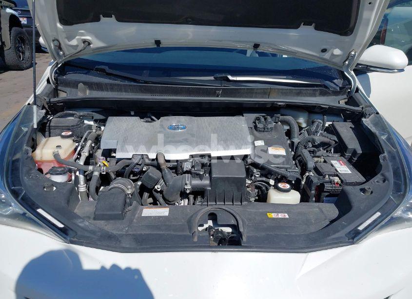 Photo 10 of 2017 Toyota Prius THREE TOURING (VIN JTDKARFUXH3536565)