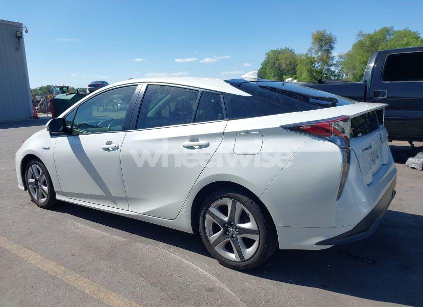 Photo 14 of 2017 Toyota Prius THREE TOURING (VIN JTDKARFUXH3536565)