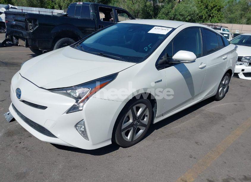 Photo 2 of 2017 Toyota Prius THREE TOURING (VIN JTDKARFUXH3536565)