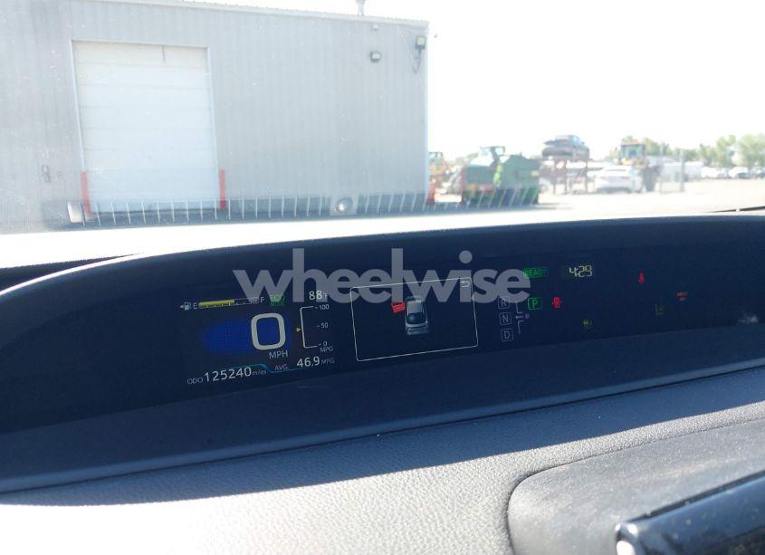 Photo 7 of 2017 Toyota Prius THREE TOURING (VIN JTDKARFUXH3536565)