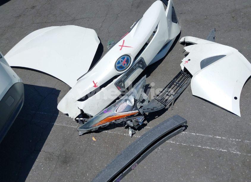 Photo 12 of 2018 Toyota Prius THREE (VIN JTDKARFUXJ3055253)