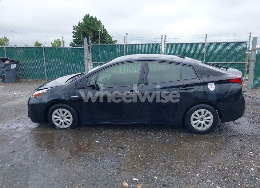 Photo 14 of 2019 Toyota Prius LE (VIN JTDKARFUXK3092501)