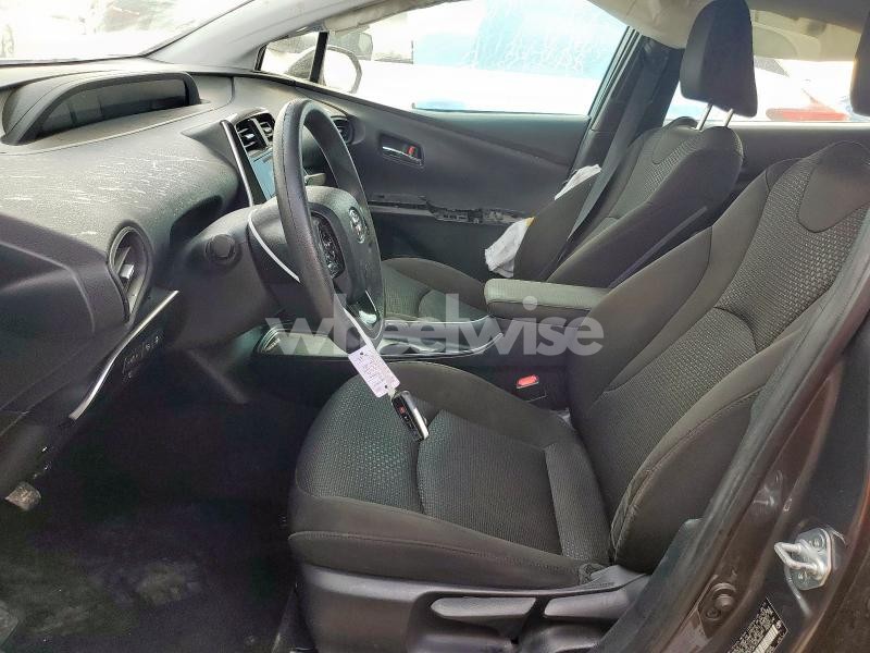 Photo 6 of 2019 TOYOTA PRIUS (VIN JTDKARFUXK3094684)